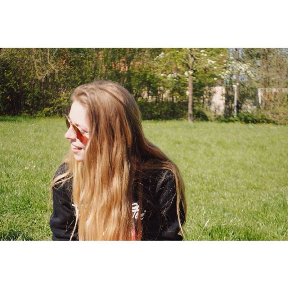 Meet your Posher, Lindy